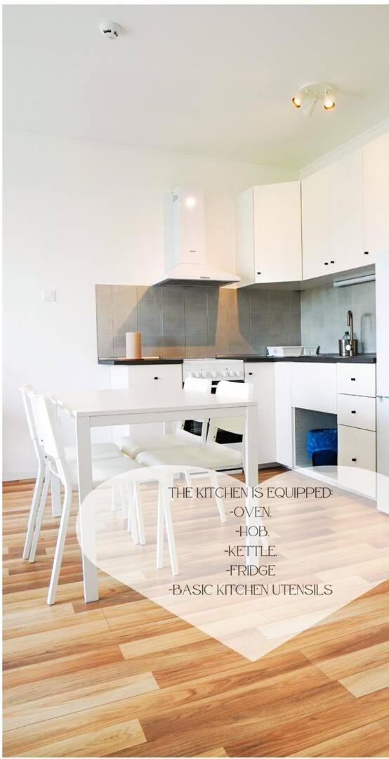 Matyas Corner Apartments Green Square Apartment Budapest Rum bild